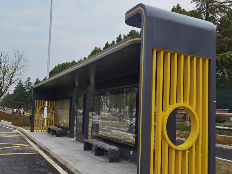 公交候車(chē)亭廠家現(xiàn)場(chǎng)安裝案例